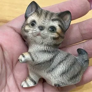 Harvey Knox | Accents | Vintage 983 Global Art Harvey Knox Kingdom